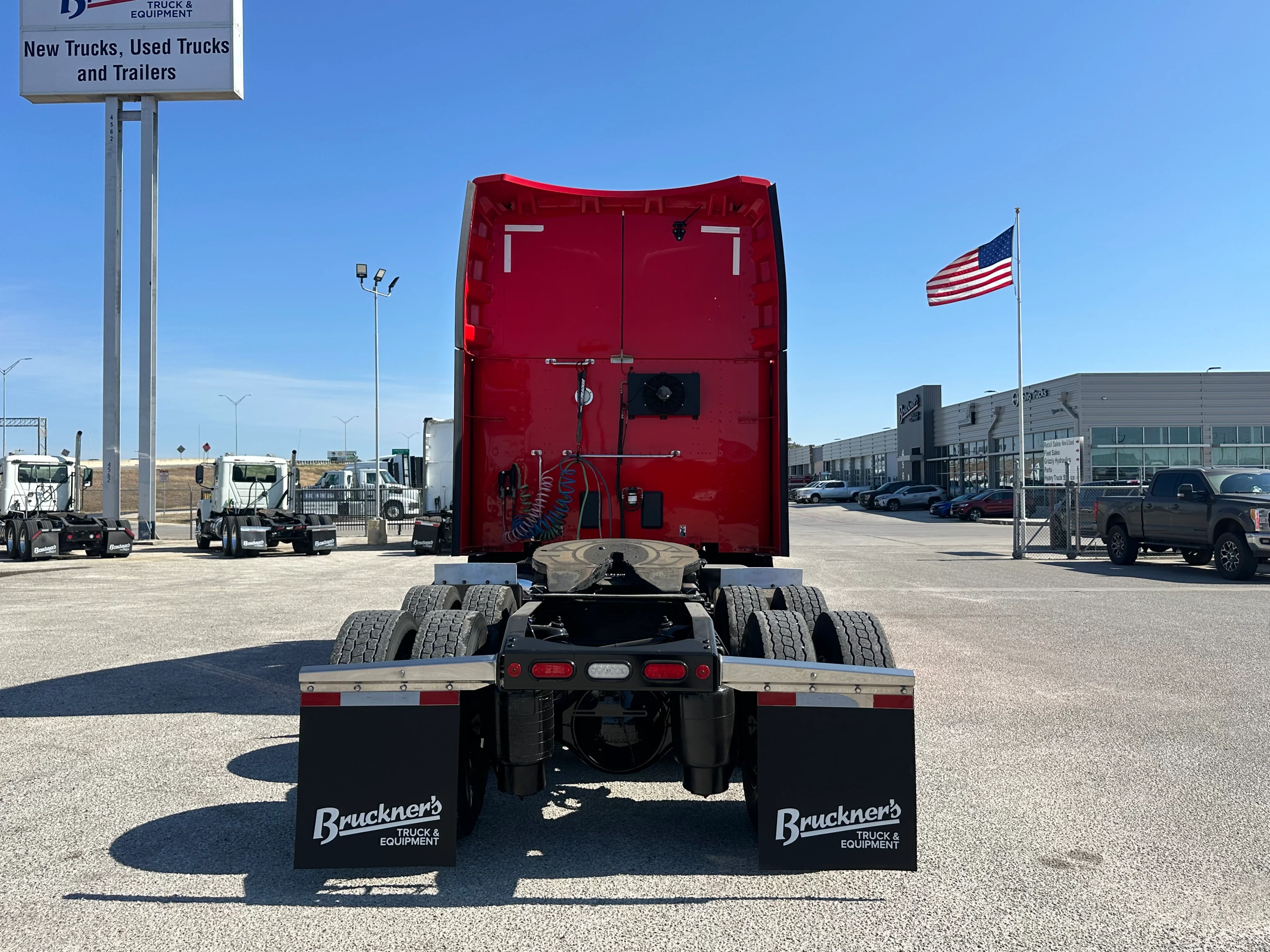 2023 Peterbilt 579 in San Antonio, TX — photo 8
