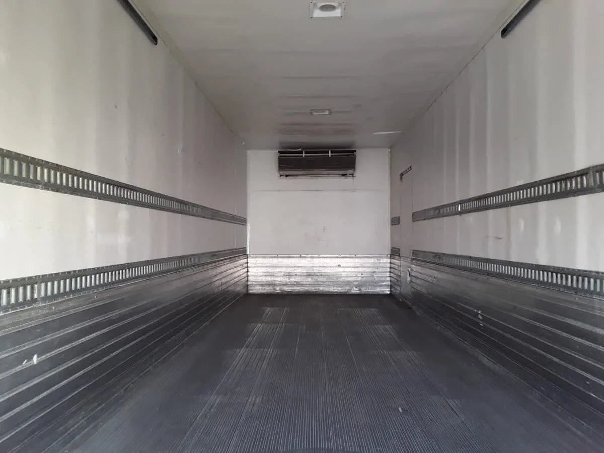 2015 Freightliner M2 106 - image 9