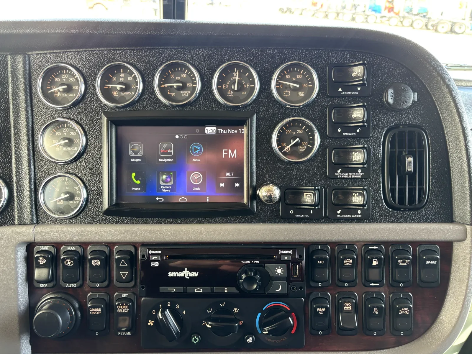 2021 Peterbilt 389 - image 18