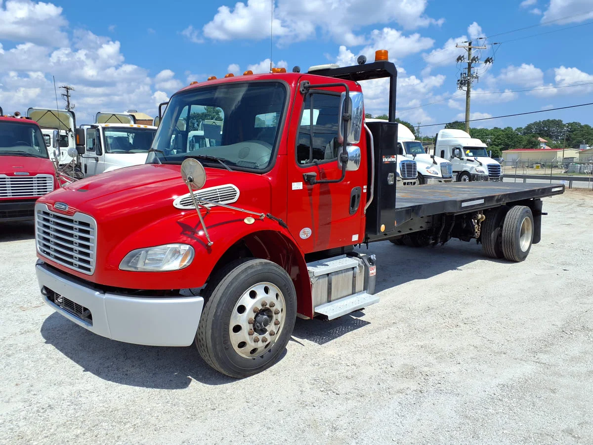 2018 Freightliner M2 106