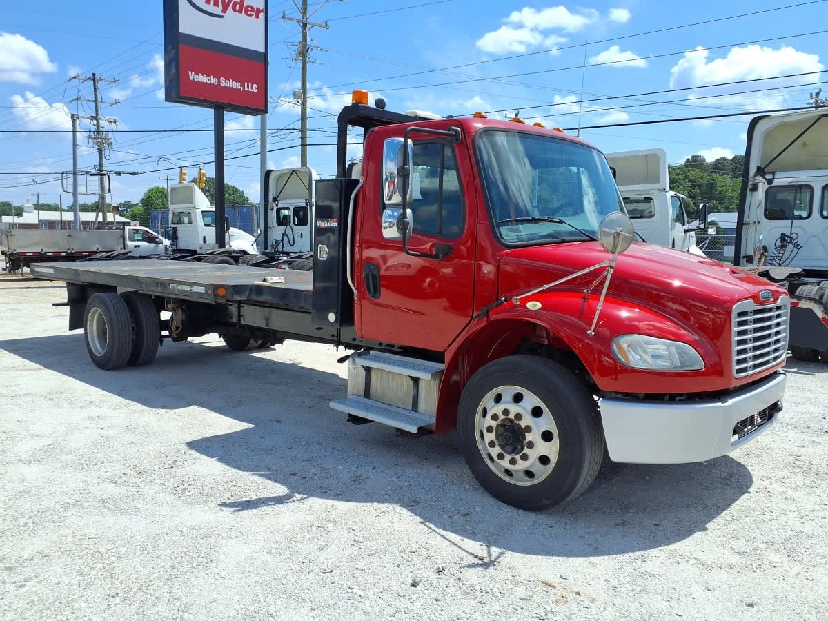 2018 Freightliner M2 106 in Greenville, SC — photo 3
