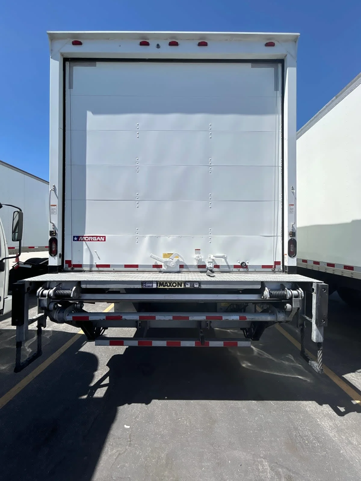2019 Freightliner M2 106 - image 5