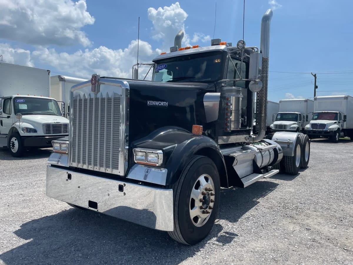 2020 Kenworth W900
