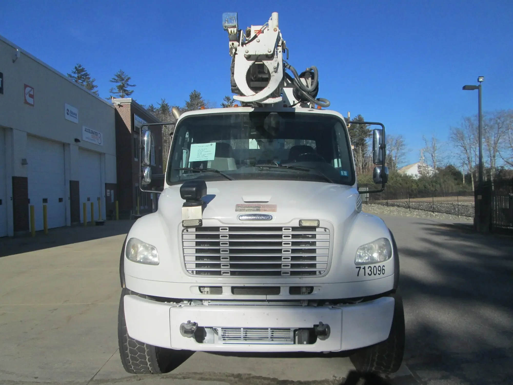 2013 Freightliner M2 106 - image 3