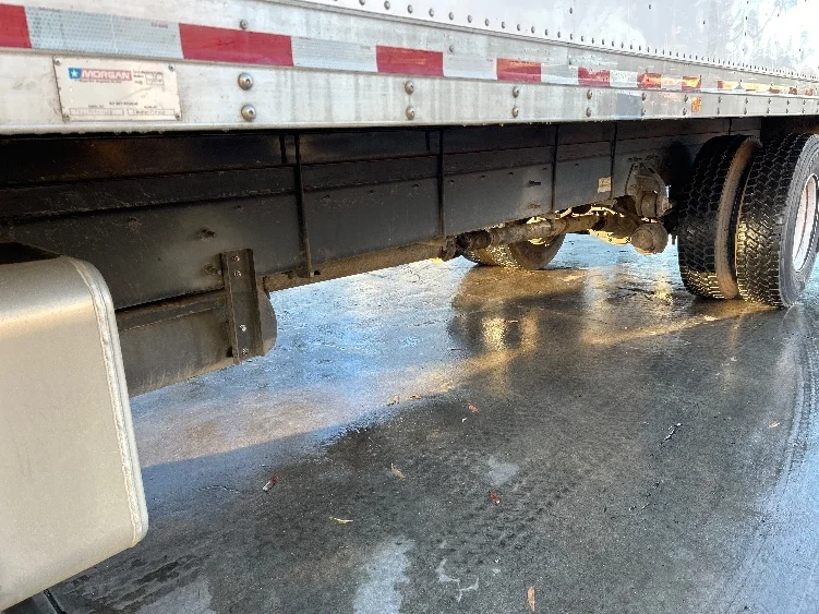 2018 Hino 268 - image 5