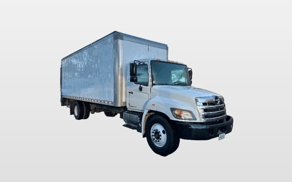 2018 Hino 268 - image 1