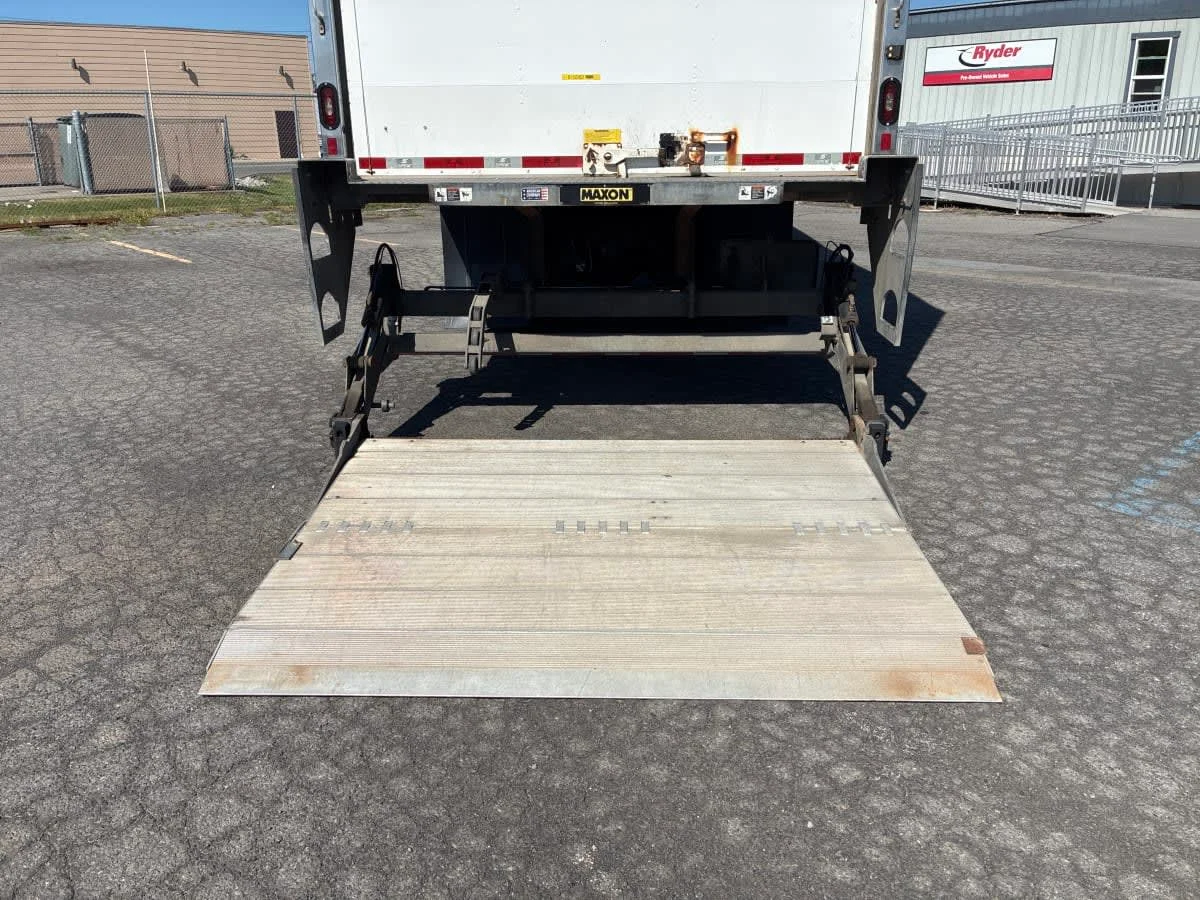 2019 Freightliner M2 106 in Syracuse, NY — photo 11