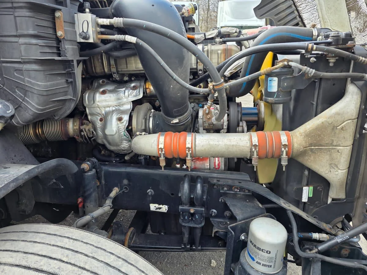 2020 Freightliner Cascadia - image 10