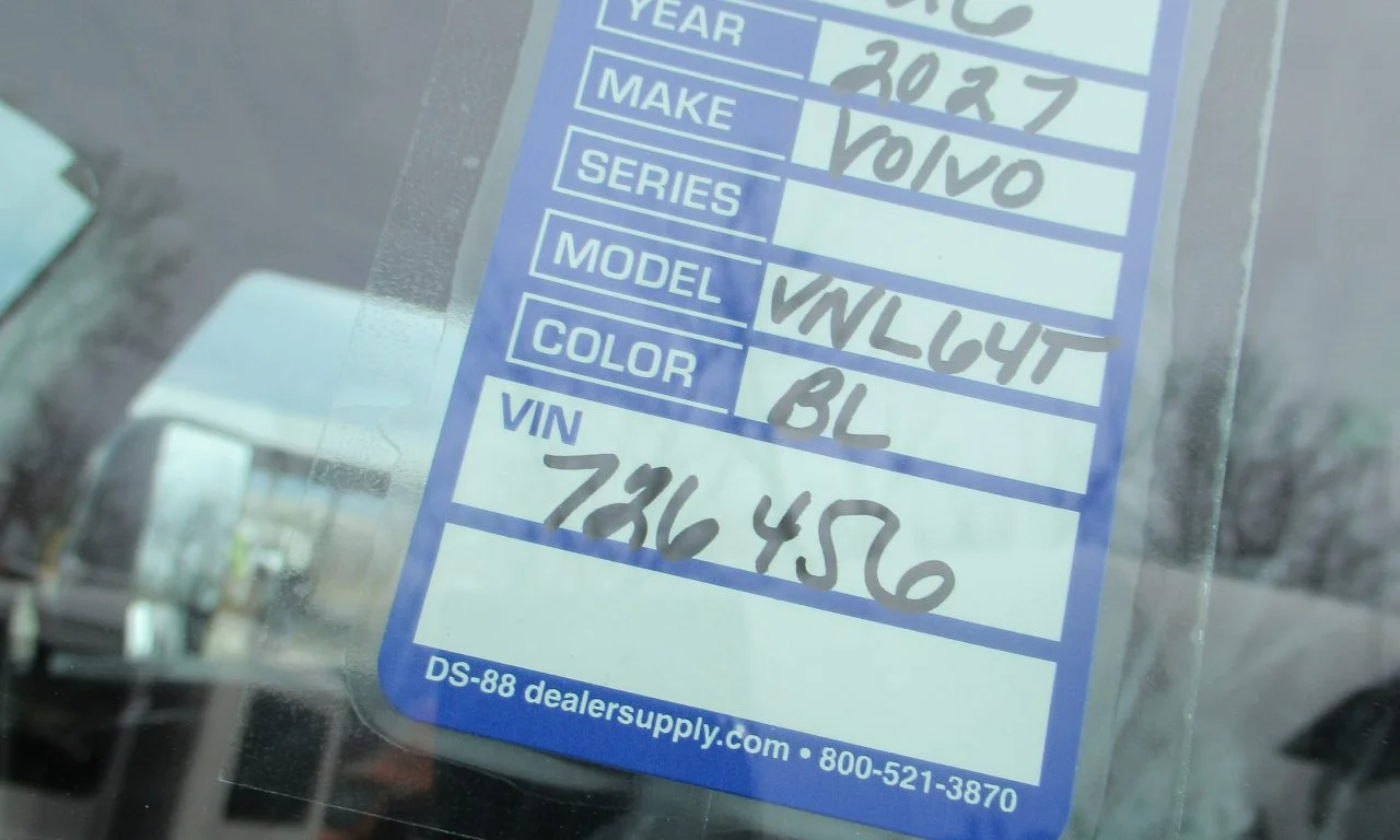 2027 Volvo VNL 860 in Rochester, NY — photo 6