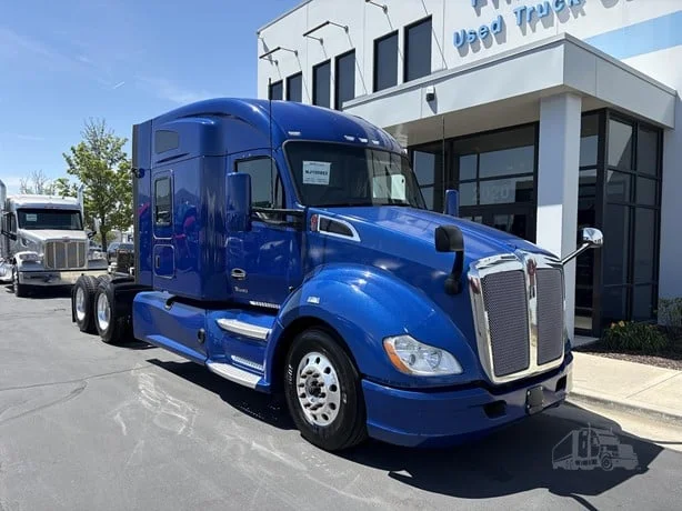 2022 Kenworth T680 in Salt Lake City, UT — photo 2