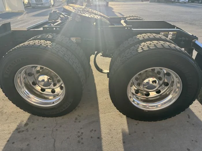 2022 Peterbilt 579 in El Paso, TX — photo 10