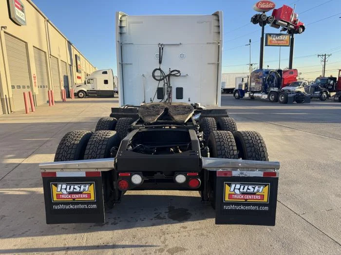 2022 Peterbilt 579 in El Paso, TX — photo 7