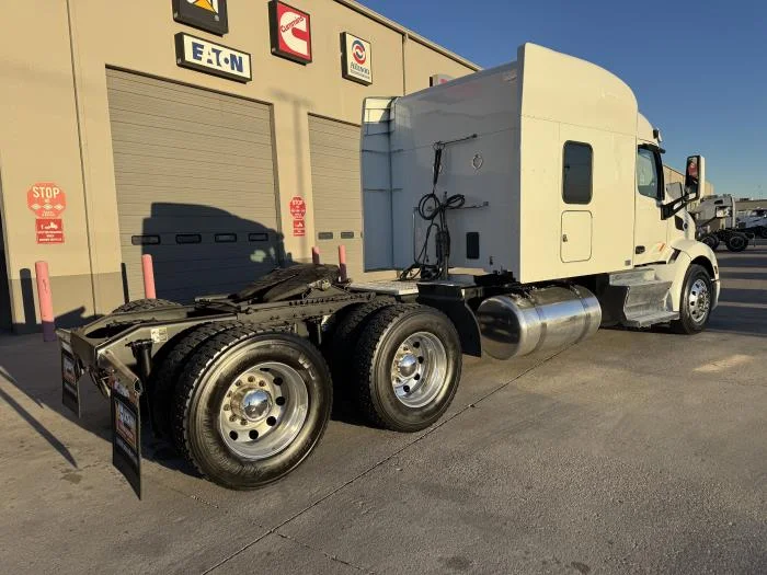 2022 Peterbilt 579 in El Paso, TX — photo 6