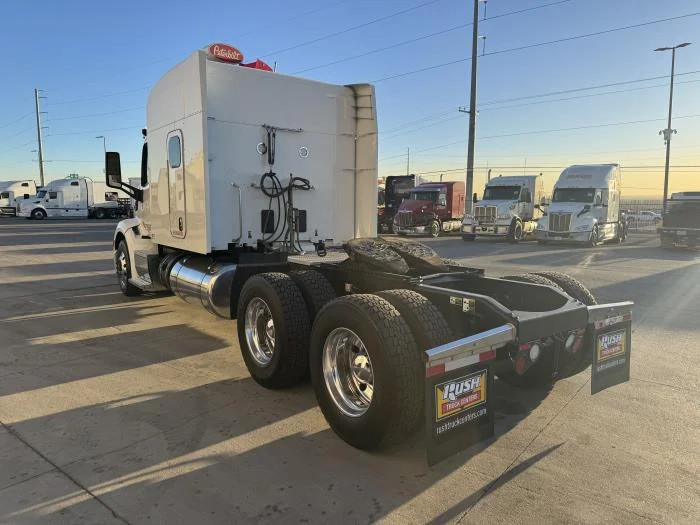 2022 Peterbilt 579 in El Paso, TX — photo 8