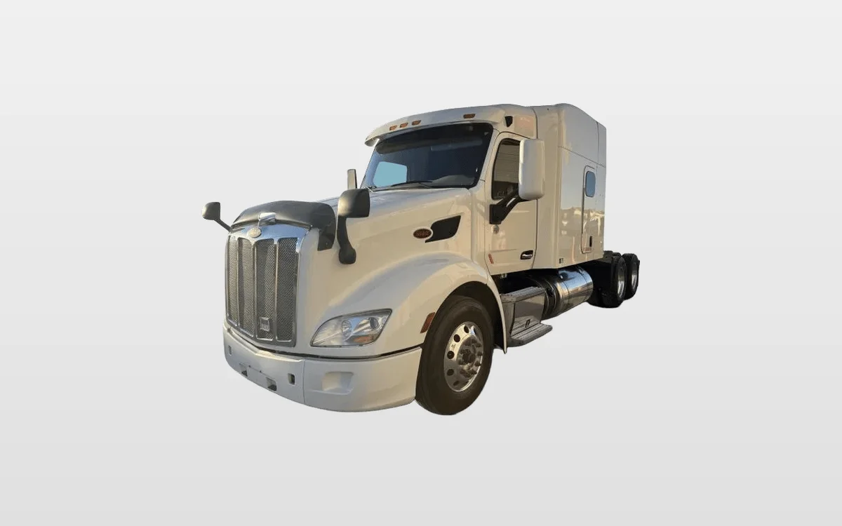2022 Peterbilt 579 - image 1