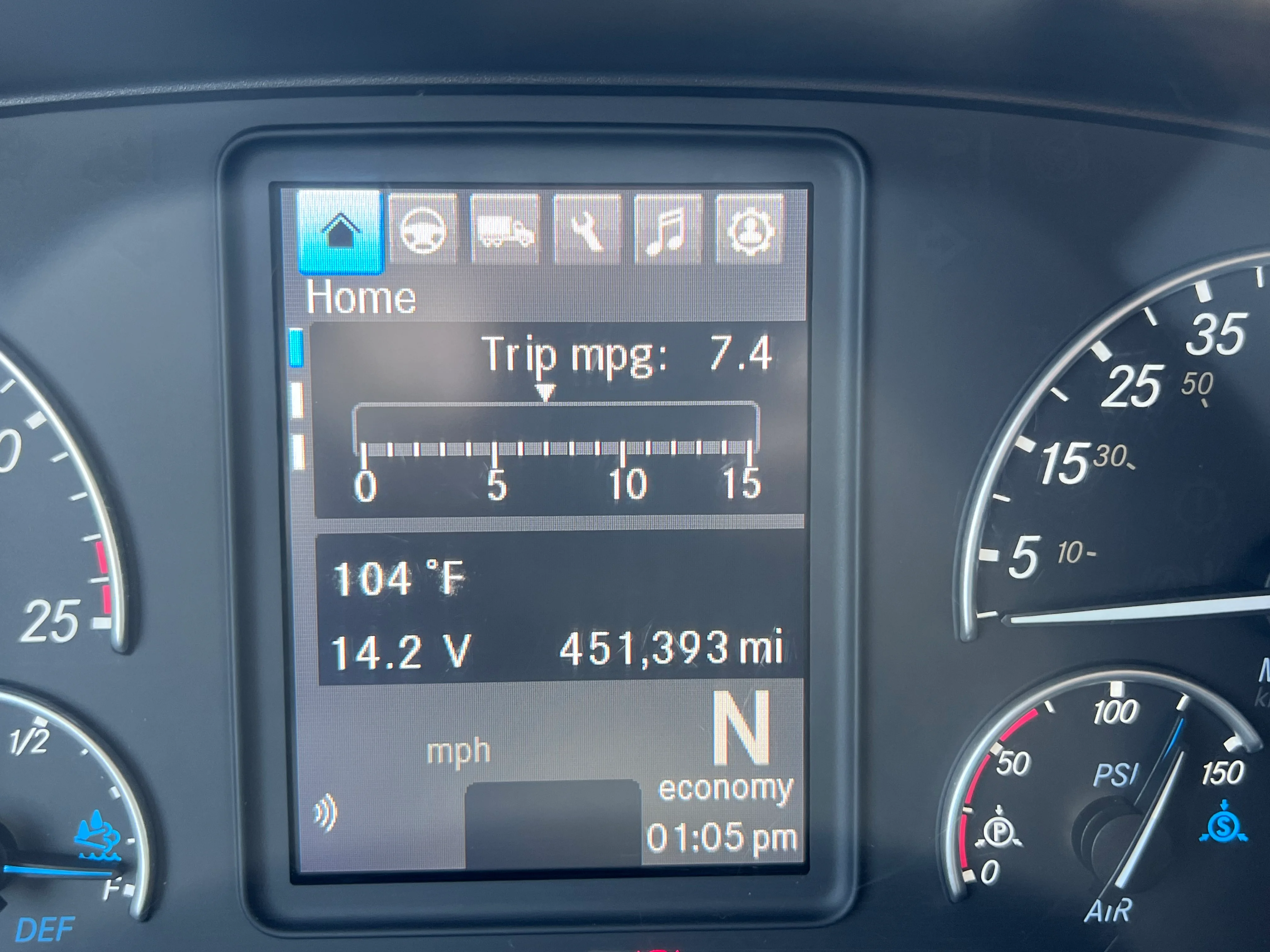2021 Freightliner Cascadia in Nashville Isuzu, TN — photo 16