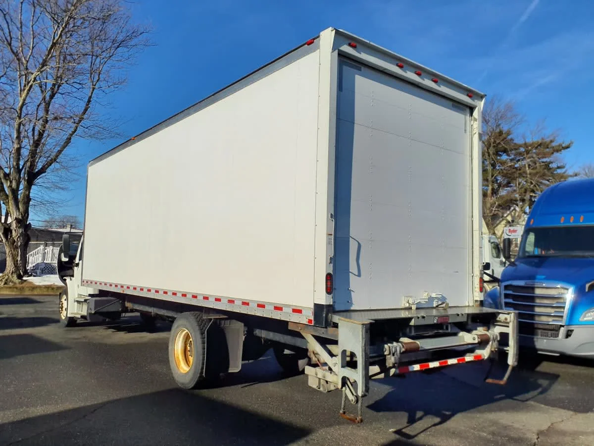 2019 Freightliner M2 106 in Springfield, MA — photo 6