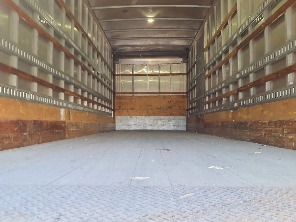 2019 Freightliner M2 106 in Springfield, MA — photo 8
