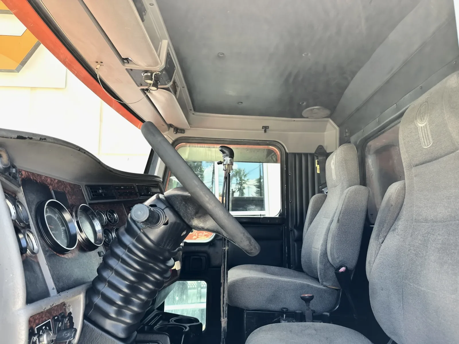 2005 Kenworth T800 in Greer, SC — photo 15