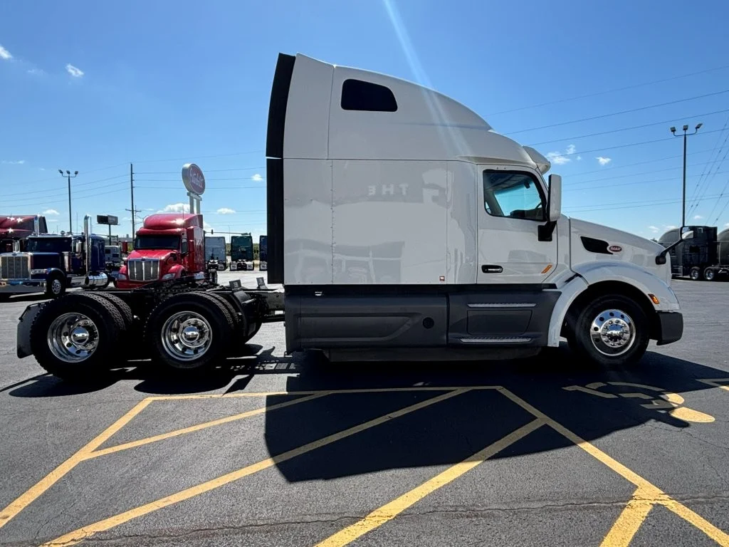 2021 Peterbilt 579 in Springfield, MO — photo 6