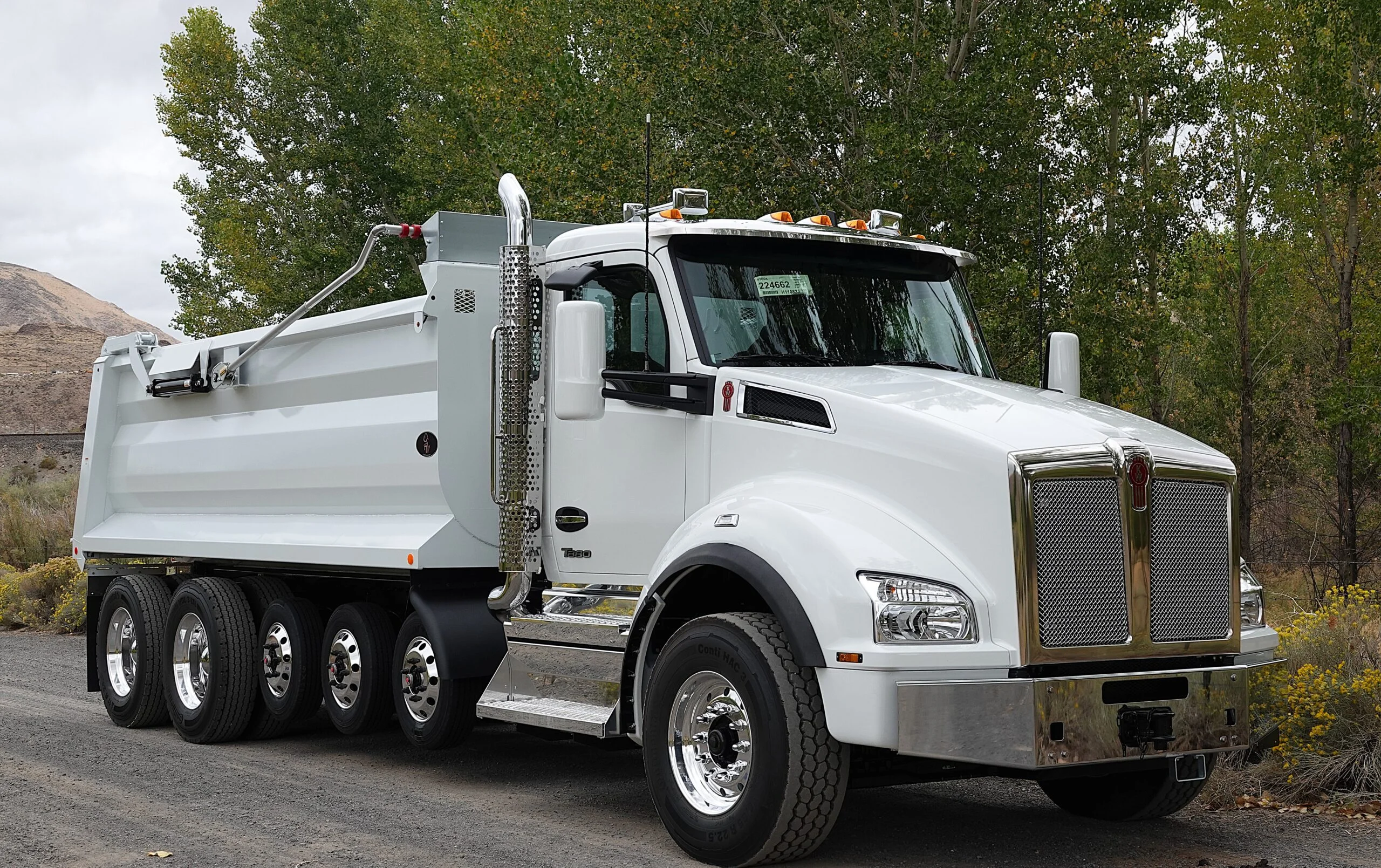 2027 Kenworth T880