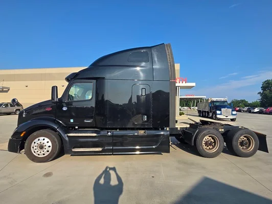 2022 Peterbilt 579 in Fort Mill, SC — photo 8