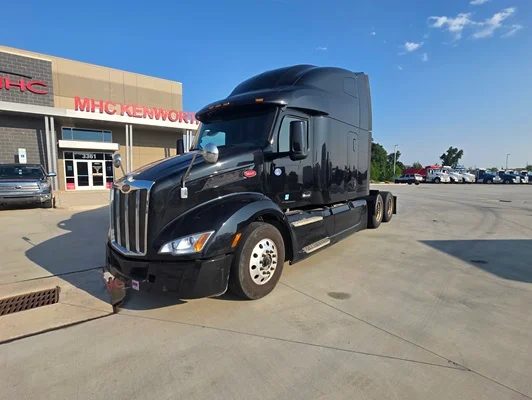 2022 Peterbilt 579 in Fort Mill, SC — photo 2