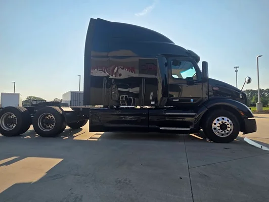 2022 Peterbilt 579 in Fort Mill, SC — photo 6