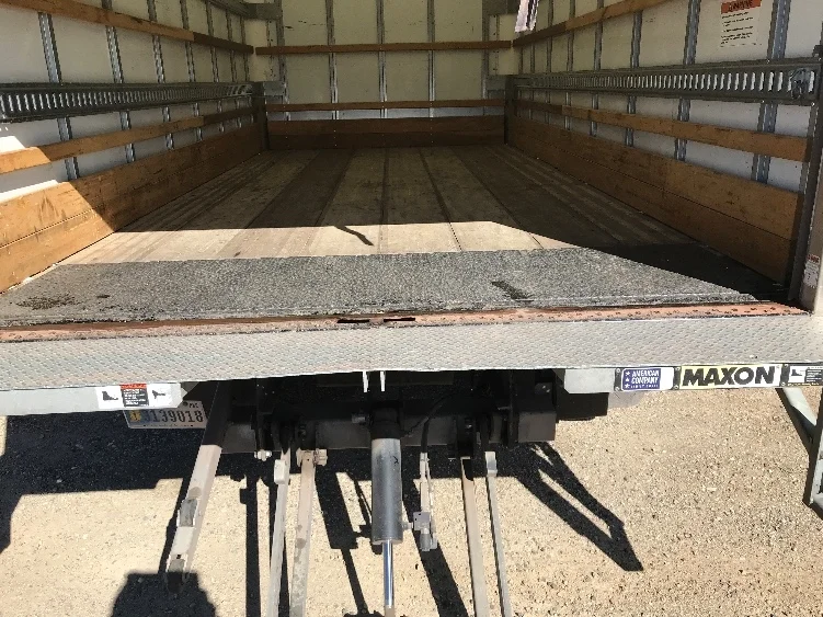 2022 Isuzu NPR - image 10