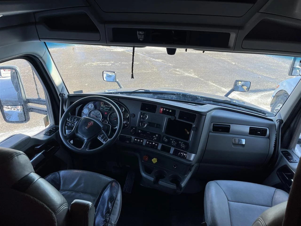 2020 Kenworth T680 - image 11