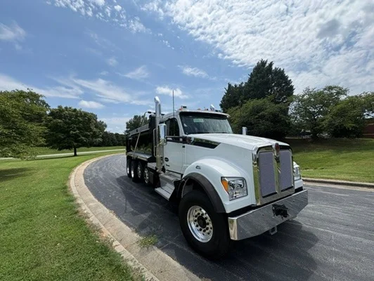 2027 Kenworth T880 in Greensboro, NC