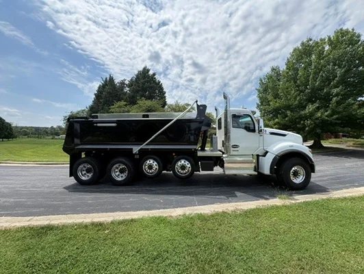 2027 Kenworth T880 in Greensboro, NC — photo 10