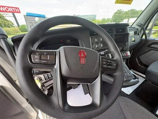 2027 Kenworth T880 in Greensboro, NC — photo 18