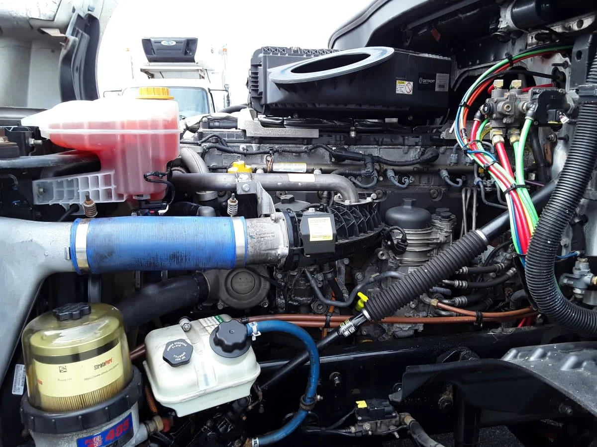 2019 Freightliner Cascadia - image 8