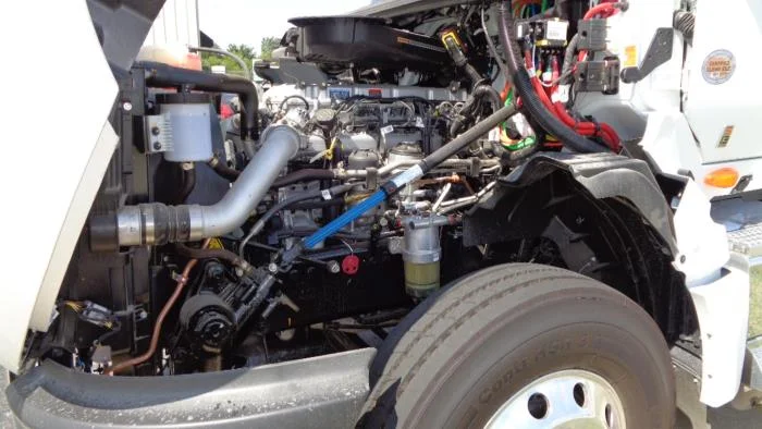 2027 International LT — photo 18