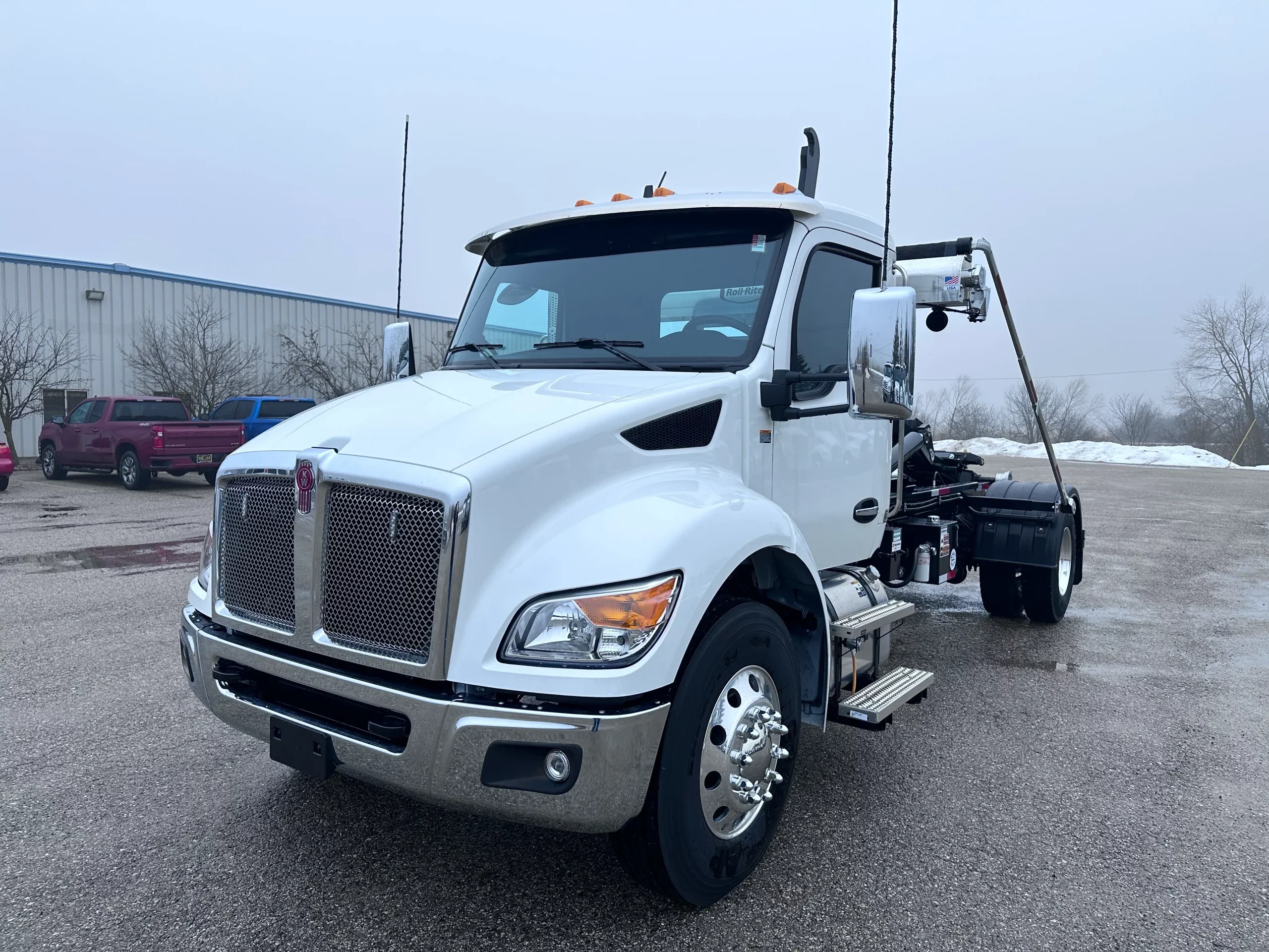 2026 Kenworth T280 - image 3