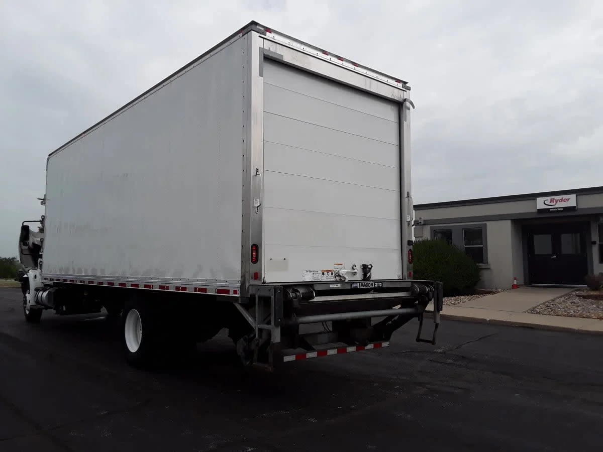 2019 International 4300 in Altoona, IA — photo 6