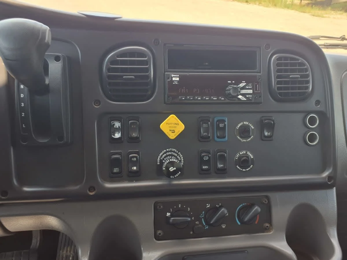 2019 Freightliner M2 106 in Taylor, MI — photo 11