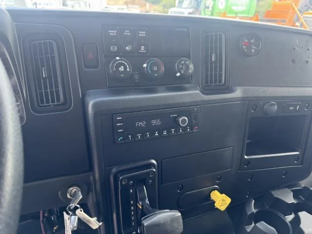 2022 International MV — photo 13