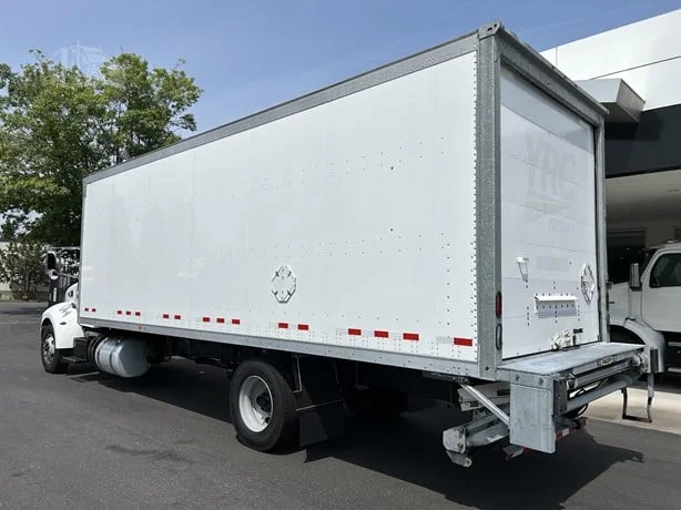 2019 Peterbilt 337 - image 6