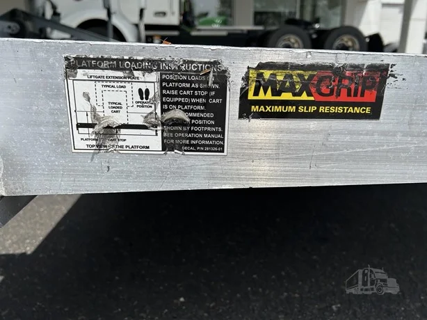 2019 Peterbilt 337 - image 22