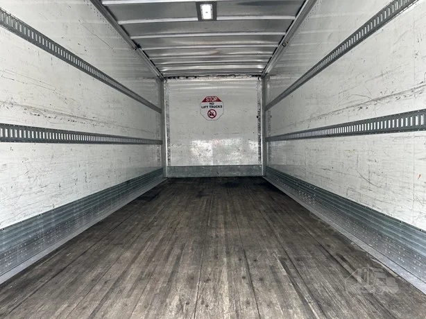 2019 Peterbilt 337 - image 21