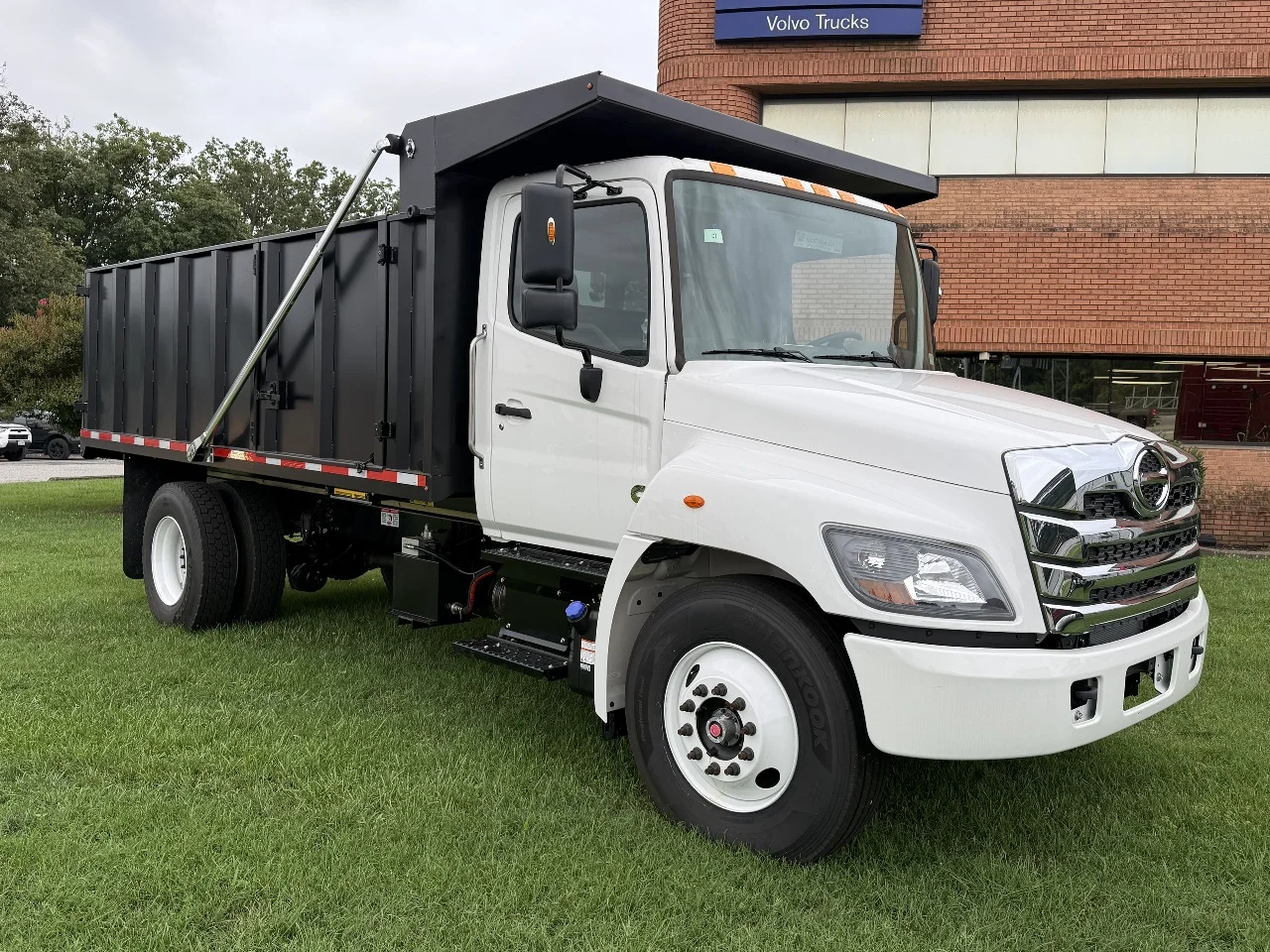2026 Hino L6 in Norfolk, VA — photo 11