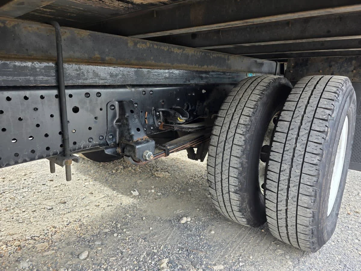 2020 Isuzu NPR - image 13