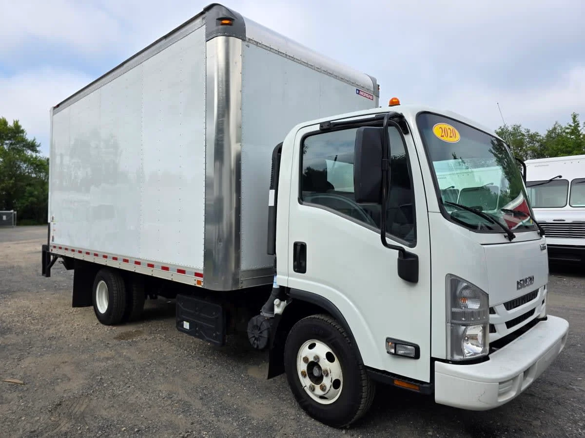 2020 Isuzu NPR - image 3