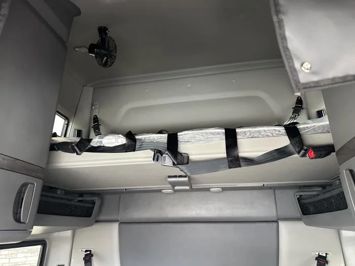 2026 International LT - image 15