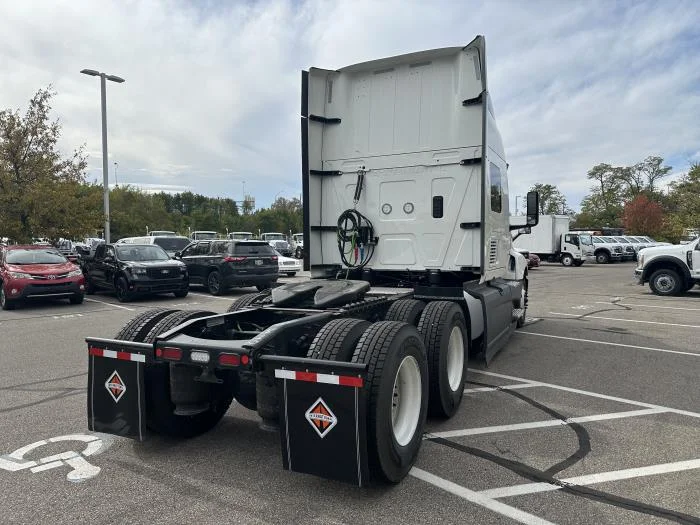 2026 International LT - image 6