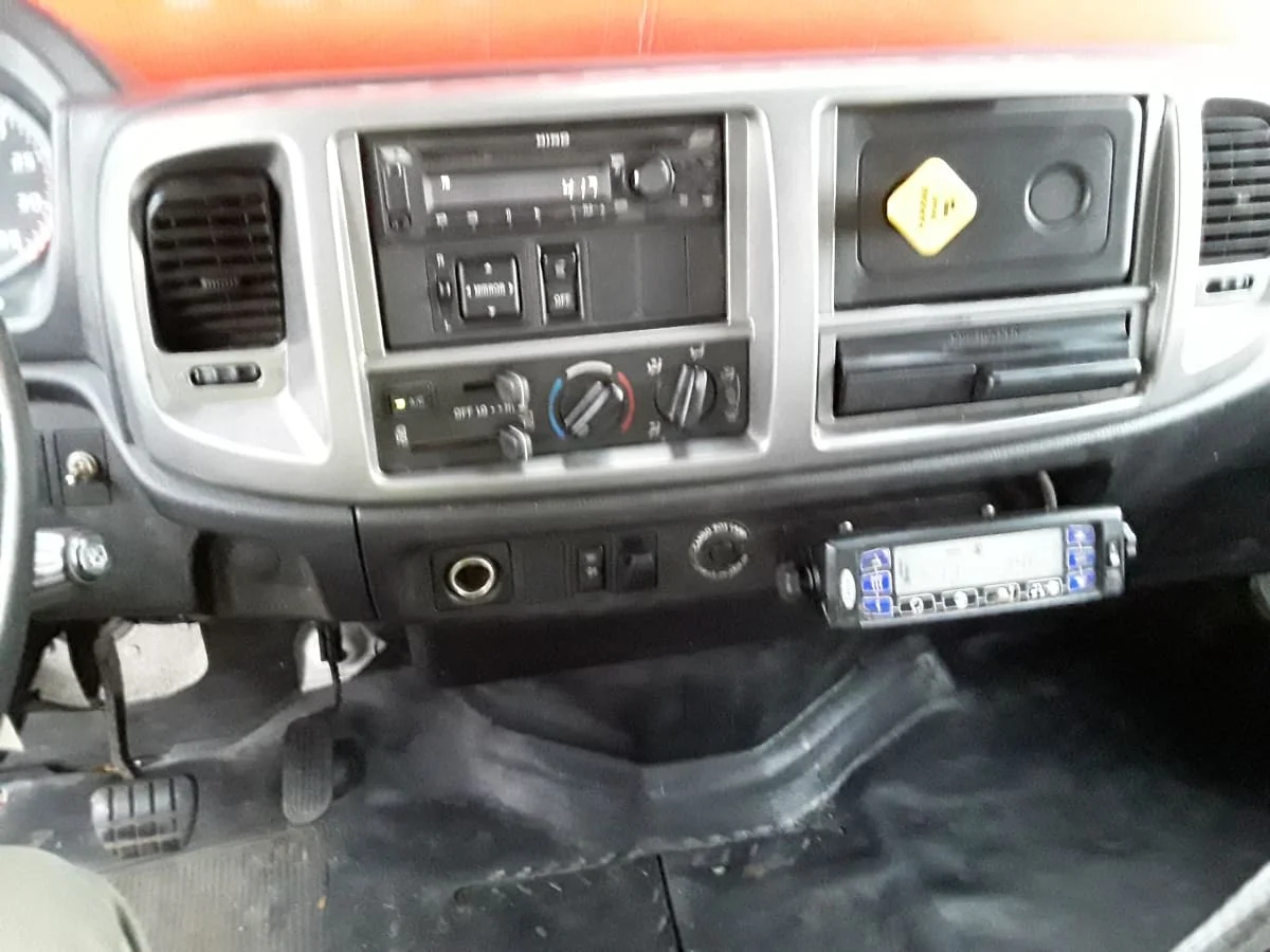 2018 Hino 268 - image 14