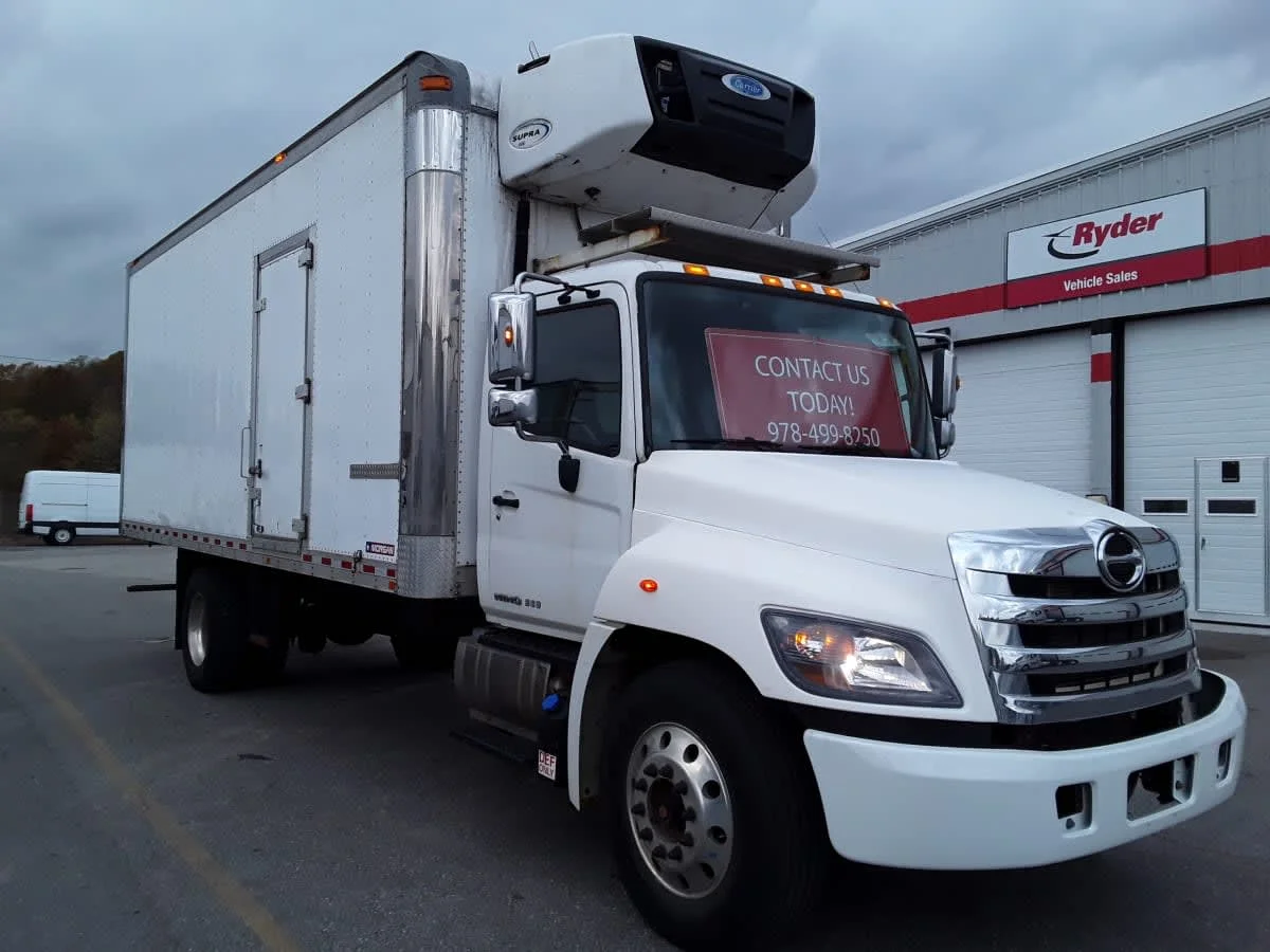 2018 Hino 268 in Salisbury, MA — photo 3