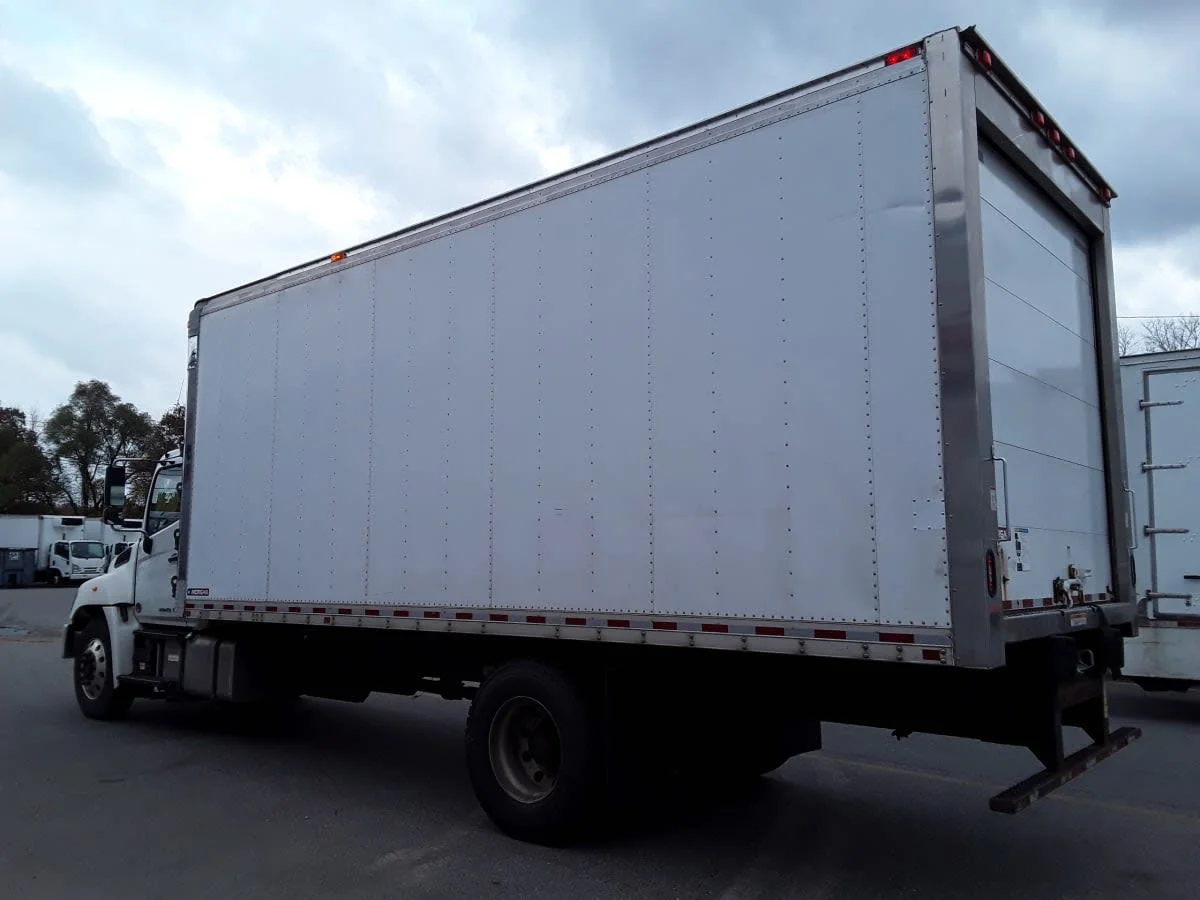 2018 Hino 268 in Salisbury, MA — photo 6